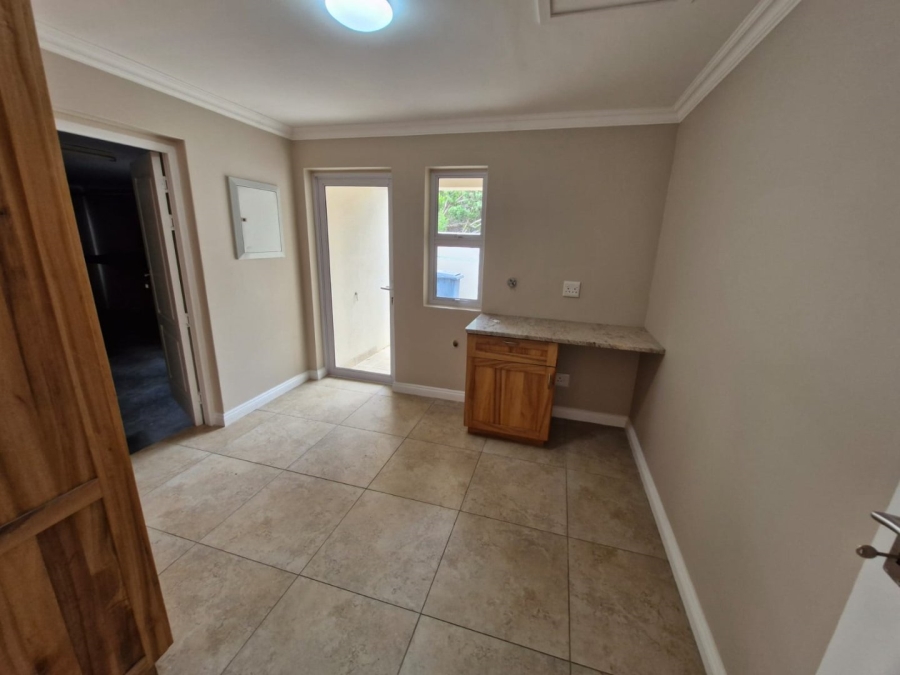 To Let 3 Bedroom Property for Rent in Brackenridge Western Cape